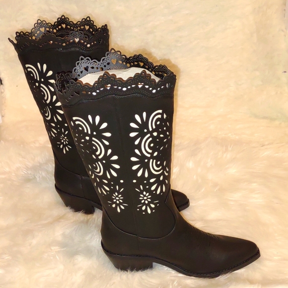 👣WIDOW🐇 Lasercut Cowboy Boots follow the rabbit footwear - Picture 14 of 16